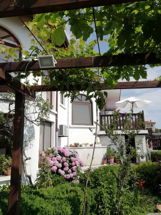 South Beach Villa Sinemoretz Bagian luar foto